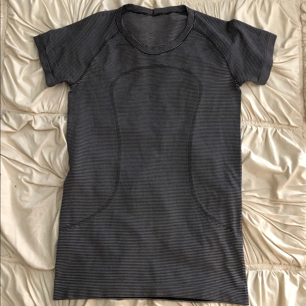 Lululemon short sleeve